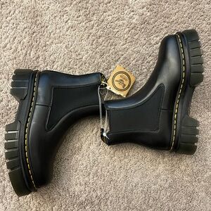 Dr. Martens chelsea boots size 9